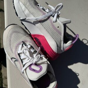 Nike Women's White and Pink Sneakers